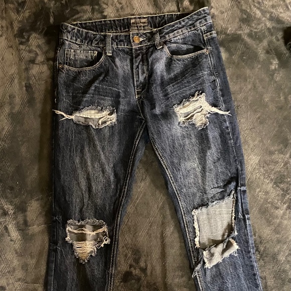 Jeans - Picture 1 of 2